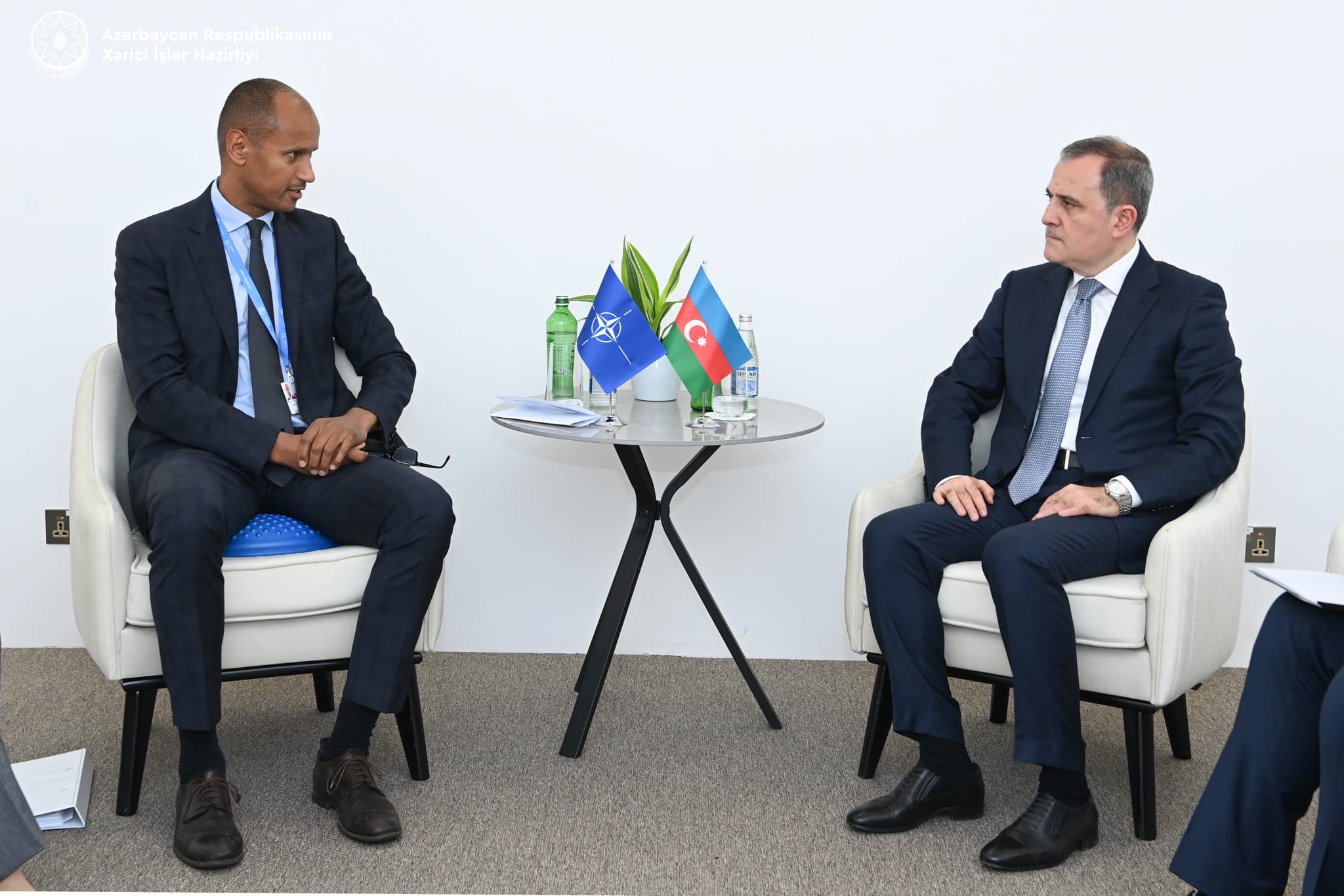 Minister of Foreign Affairs of the Republic of Azerbaijan Jeyhun Bayramov met with NATO Assistant Secretary General for Innovation, Hybrid, and Cyber Xeber basligi